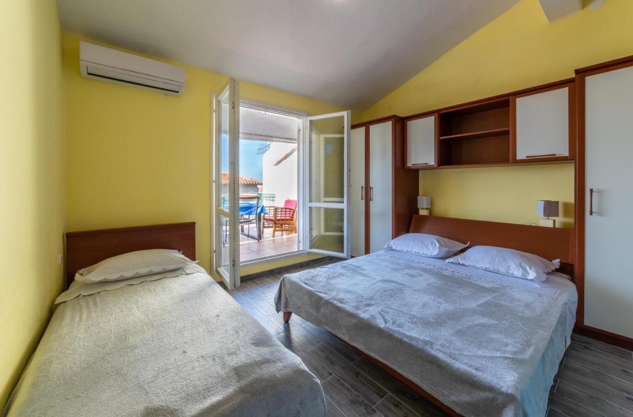 Apartments Ribarevic Makarska Exteriör bild